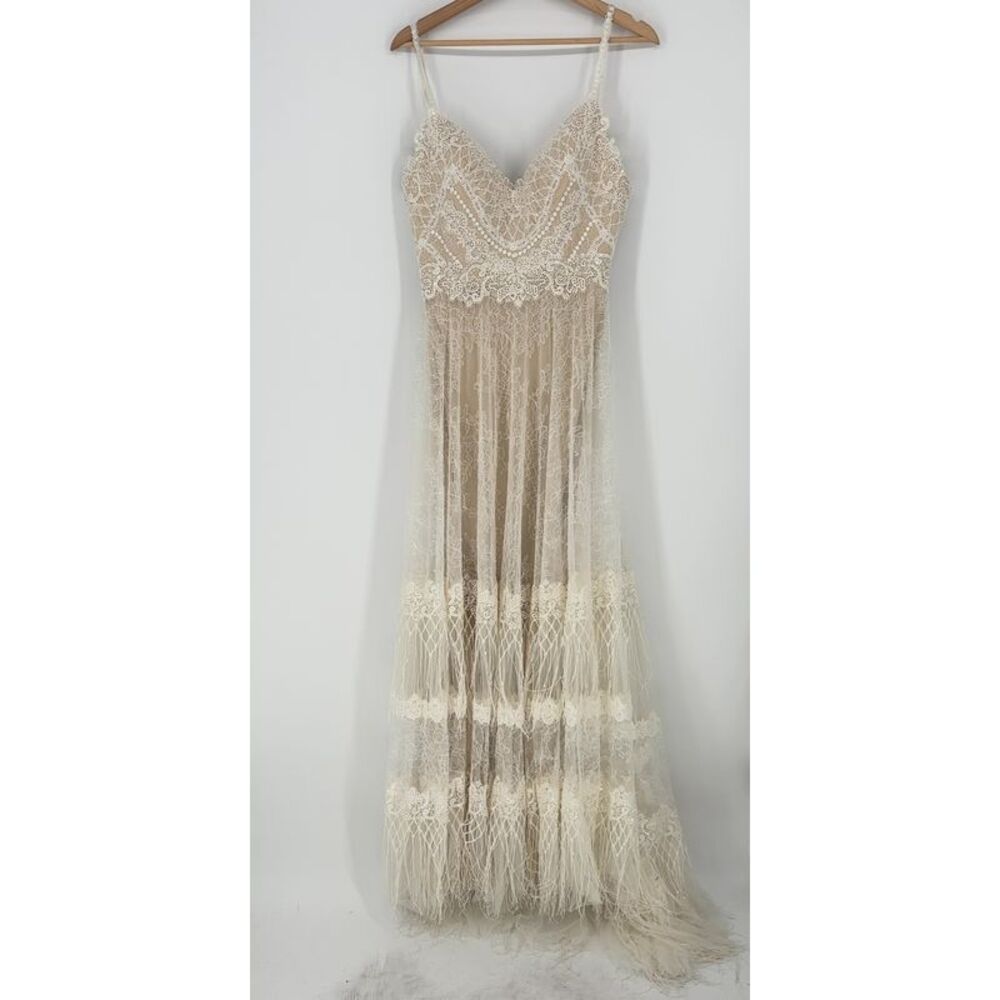 All Who Wander Harlo Wedding Dress Size 12